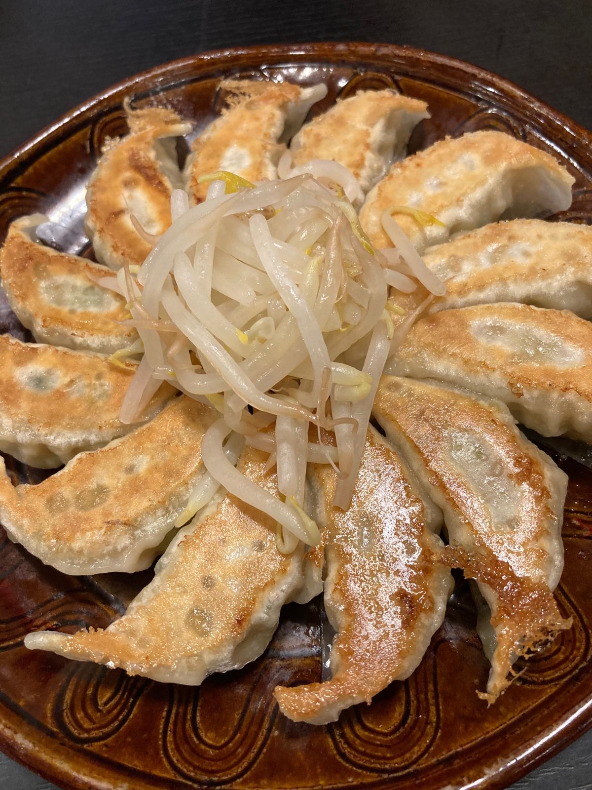 ホテルは浜松でした。
夕食は『ゆるキャン△』とは関係なく浜松餃子を食べに行...