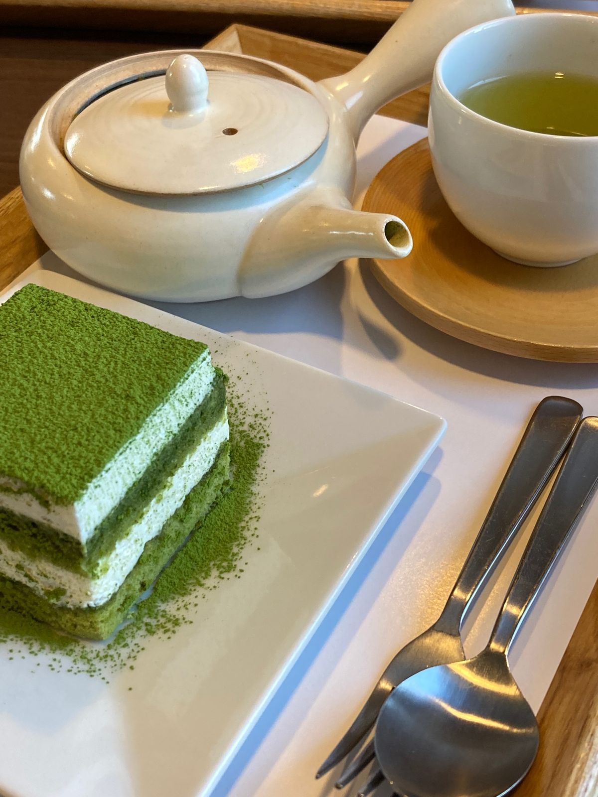 お腹いっぱいになって眠くなってきたから、運転手交代して掛川へ。
寝ている間...