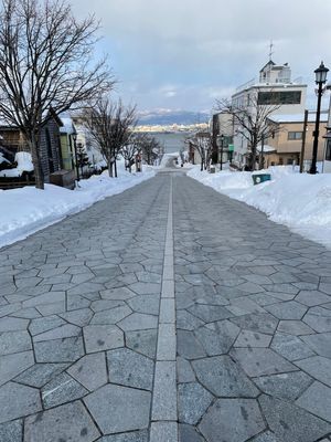 函館山の頂上は　寒かった