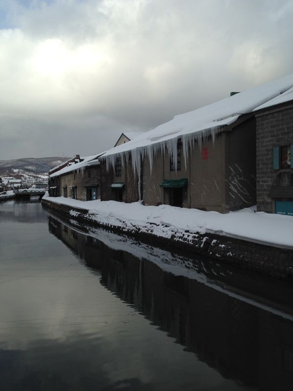 日本・札幌「北海道　札幌雪まつり」の写真：＠小樽
氷柱が凄い
オルゴールとガラス製品
