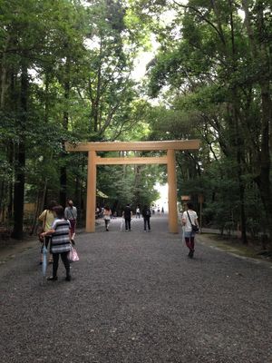 ＠伊勢神宮
20年に一度の　式年遷宮の年
建て替え中