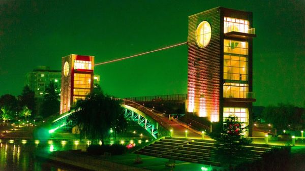 「富岩運河環水公園」の写真