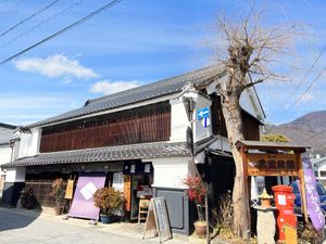 長野県上田市
●手打はつが蕎麦「おお西」
●初めて食べた「はつが蕎麦」が最...