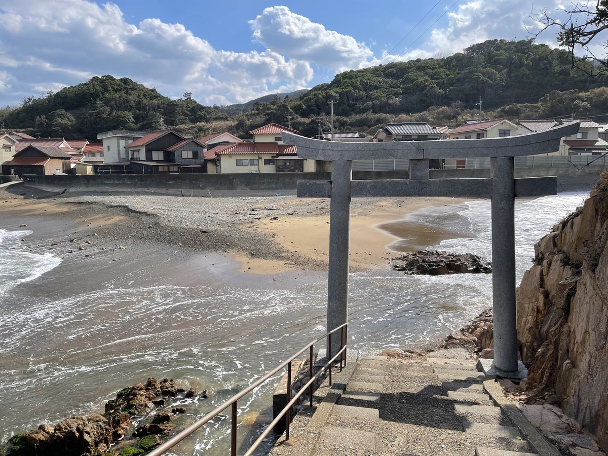 潮が引いたときだけ行ける衣毘須神社。
しっかりと晴れて良かった。

鹿児島...