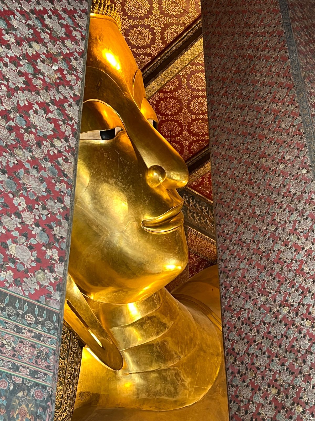 一夜明け近くの屋台で朝ご飯。その後ワット・ポー。タイご飯美味しい