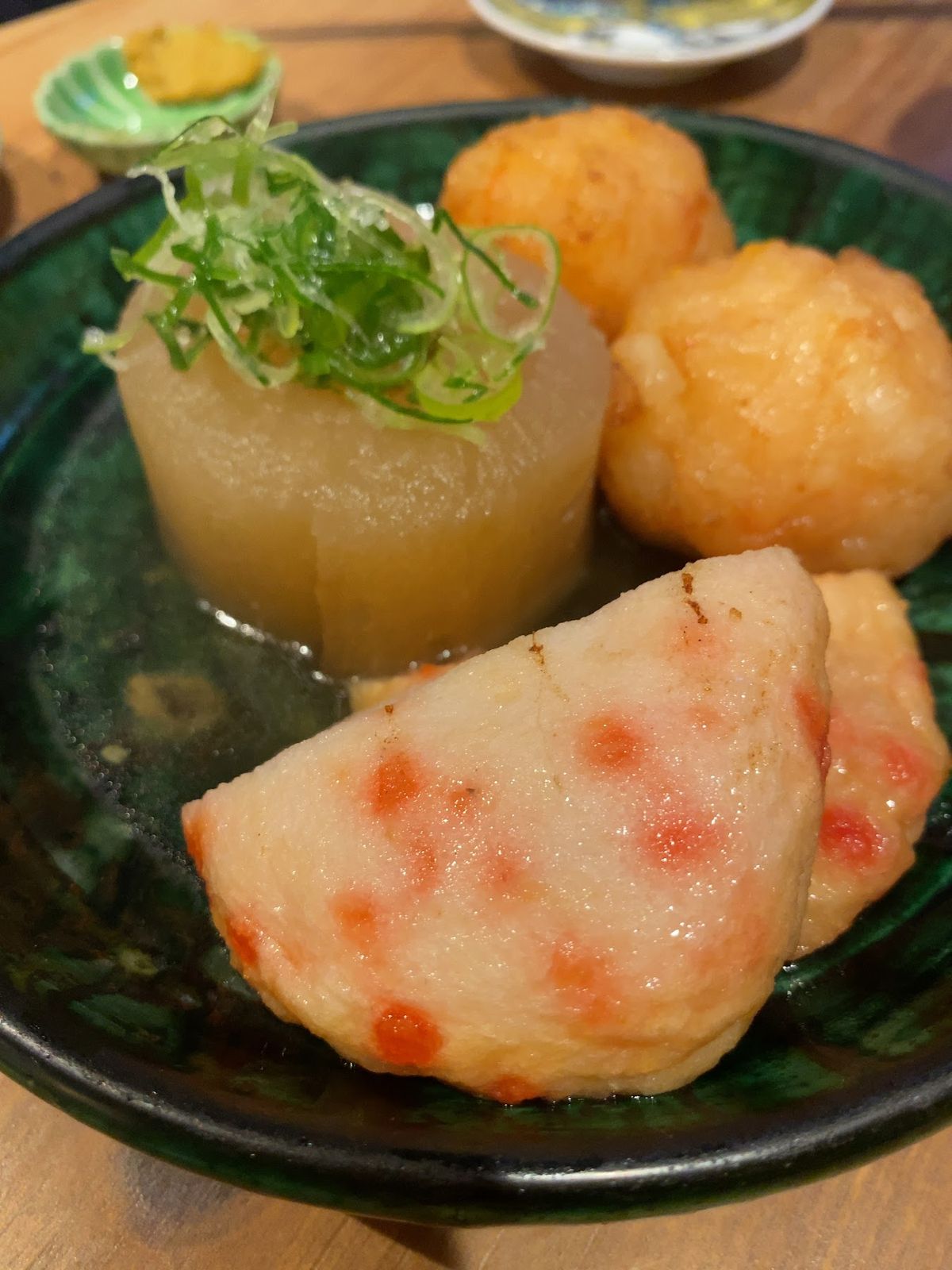 かに懐石は満足出来ず少し残念…
まぁ祇園で個室で食べるというのが
楽しいと...