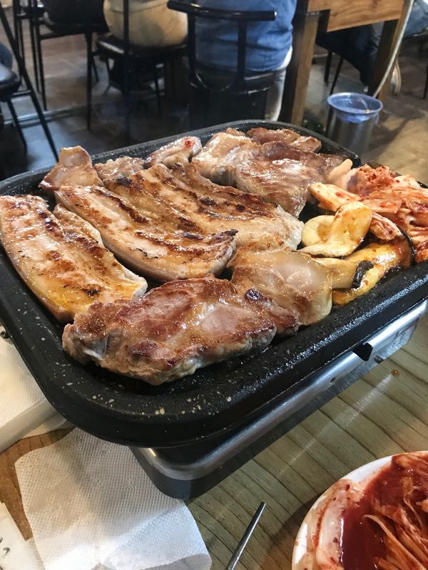 大韓民国 (韓国)・トンデムン「韓国旅行」の写真：見るのも食べるのも初めてづくし
なかなか...