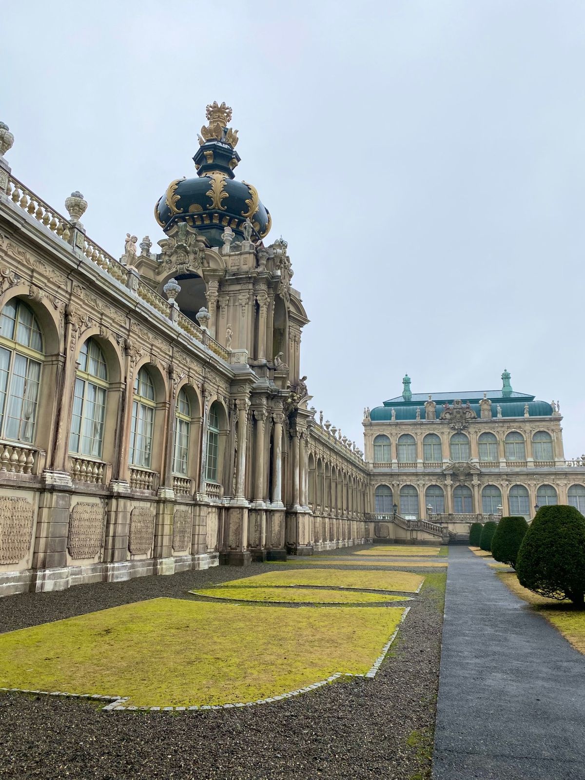 念願の有田ポーセリングに行けて満足✨
まるで、ヨーロッパに行った気分になる...