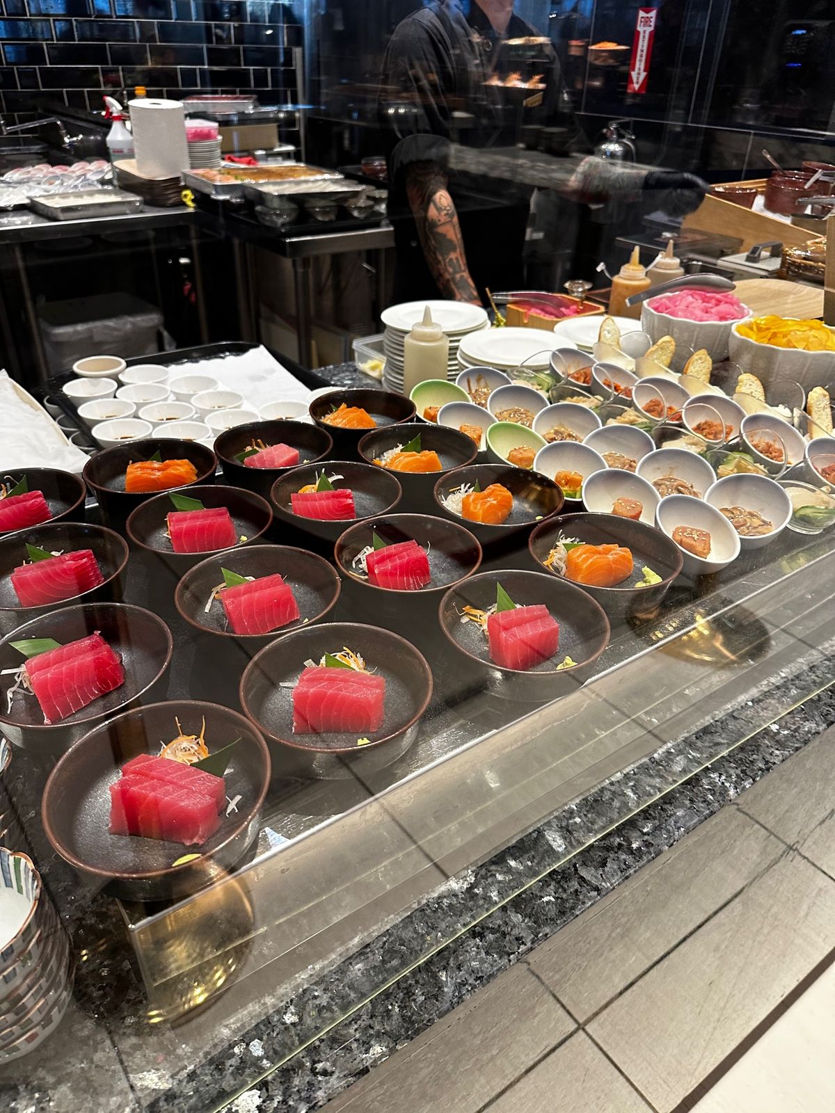 ツバキタワーのレストラン「カサ オセアノ」。朝食のブッフェ会場でもあるのだ...