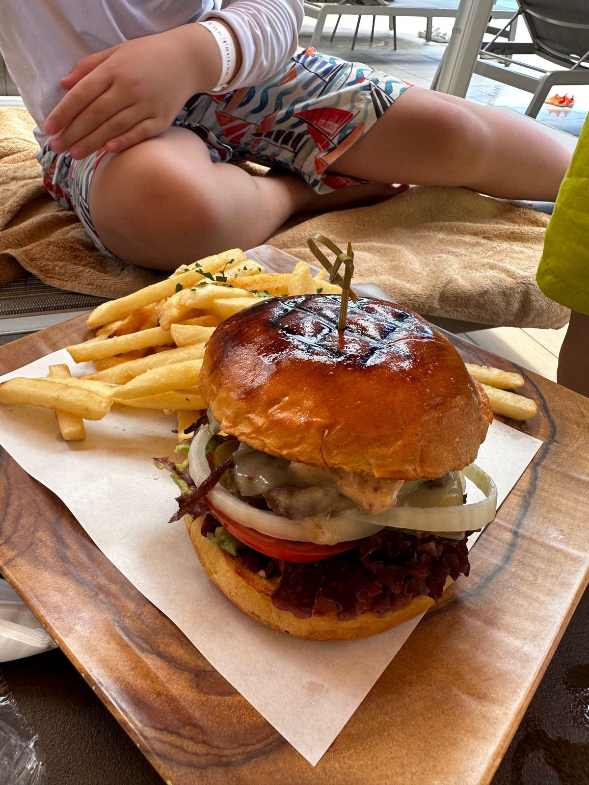プールサイドでのフードドリンク
写真にないけどあんかけ焼きそばが美味しかっ...