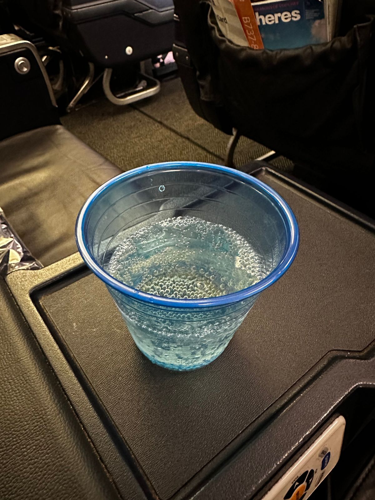 ウェルカムドリンクのシャンパーニュ
コップにて🍾