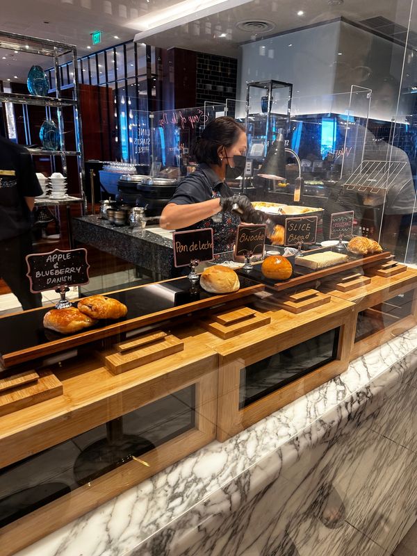 グアム「20年ぶりにグアム島へ！」の写真：朝食はカサ オセアノというレストランでブ...