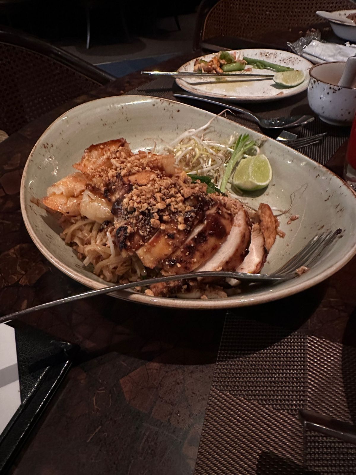 デュシ タニ グアム リゾートにあるタイ料理レストラン「Soi」へ

眺め...