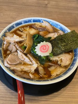 新潟5大ラーメンの１つ
長岡生姜醤油ラーメン堪能
雨は夜更け過ぎに雪へと変...