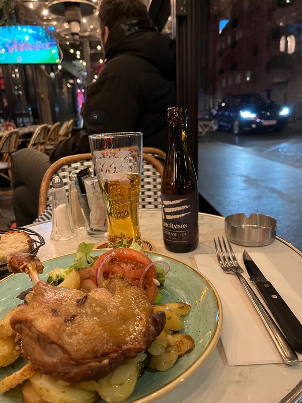 フランス・パリ「PAR🚃」の写真