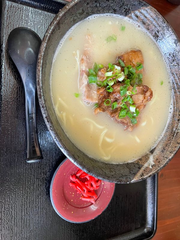 日本・宮古島「初！宮古島旅行」の写真：ソーキそば最高でした。