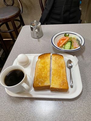 カレー煮込みうどん
土曜日モーニング
日曜日モーニング
名古屋城