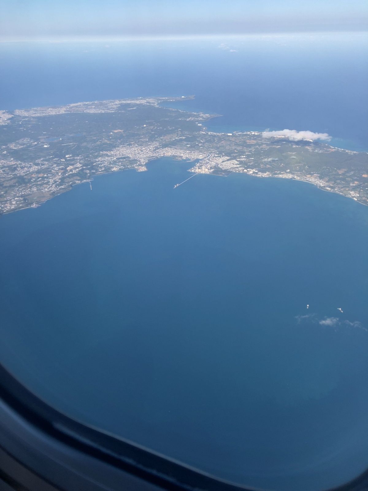 6:05名古屋発那覇行SKY549便搭乗✈️
息子2人は初飛行機に緊張⁉️