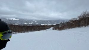 雪山最高！
レンタカーが埋もれた😅