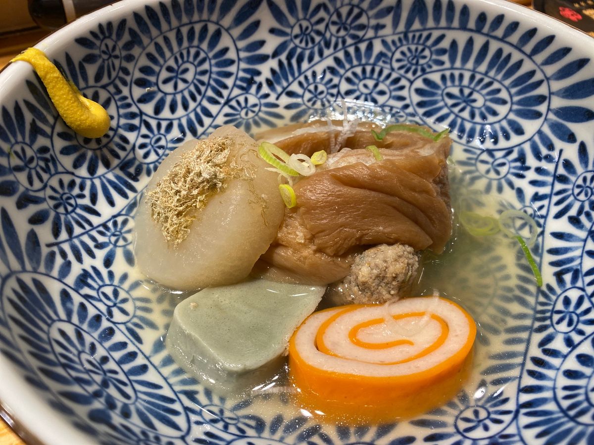 目的はのどぐろなので、とにかくのどぐろ。
予算的にモリモリは食べられない。...