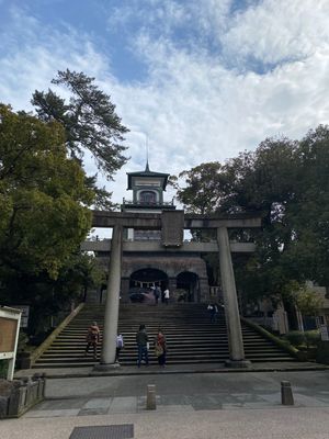 目的がのどぐろとは言え、せっかくなので観光も。
尾山神社のステンドグラス。...