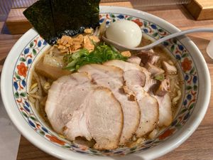 帰りの新千歳空港で追い込み。
ラーメン、ソフトクリーム、ラーメン、うに・い...