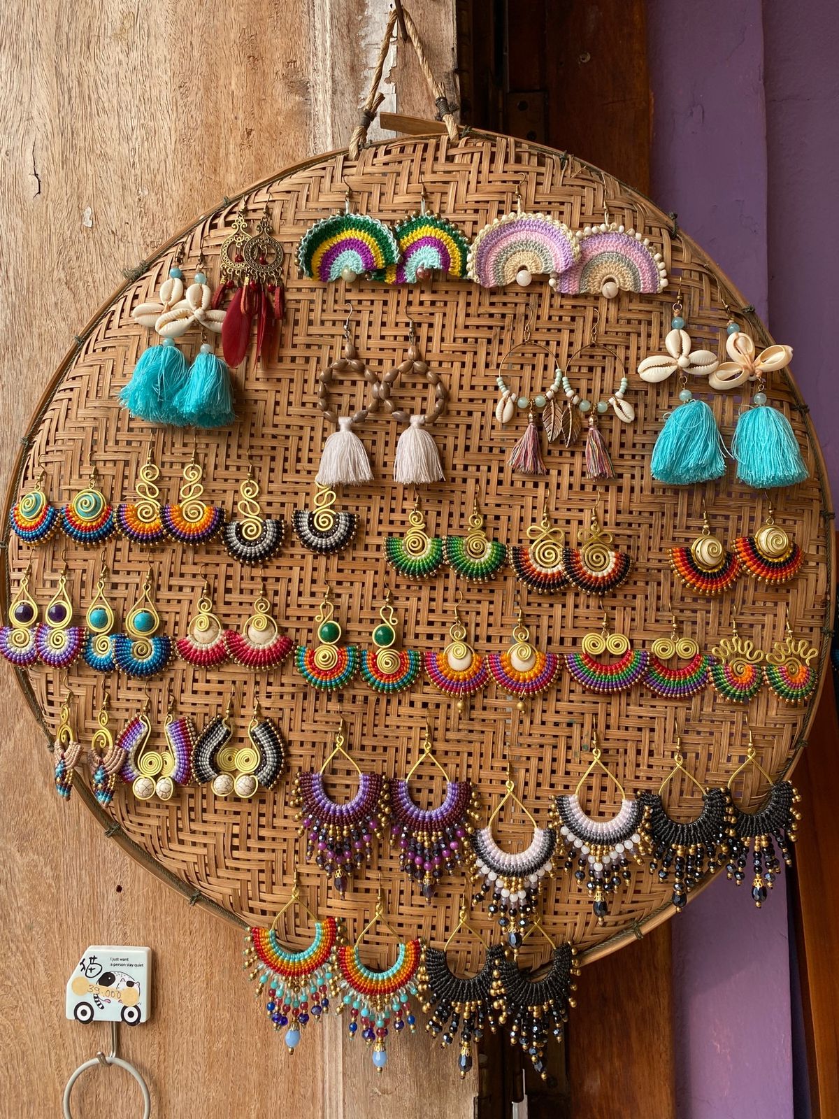 雑貨やアクセサリーが可愛くて見て回るだけでも楽しめる✨しかしそれを使いこな...