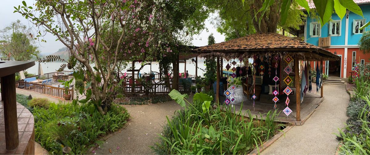 友達が連れて行ってくれたOck Pop Tok Silk Road Caf...