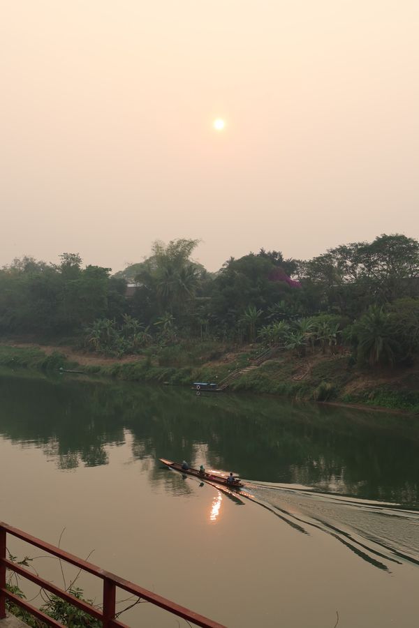 ラオス人民民主共和国・ルアンパバーン「ラオス🇱🇦」の写真：ルアンパバーンに着いてから予定を考えよう...