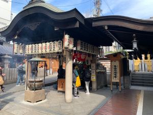 道頓堀から心斎橋へ
途中、法善寺に寄り道