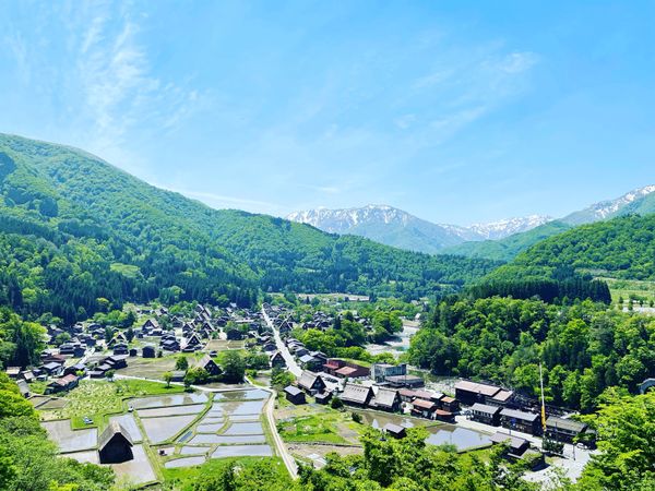 日本・岐阜県「奥飛騨温泉郷」の写真：白川郷
