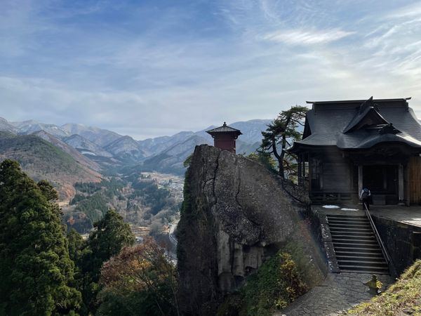 日本・山形県「山形 月山 蔵王」の写真：山寺