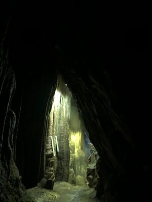 高さが凄い鍾乳洞
探検感が沢山あった！
