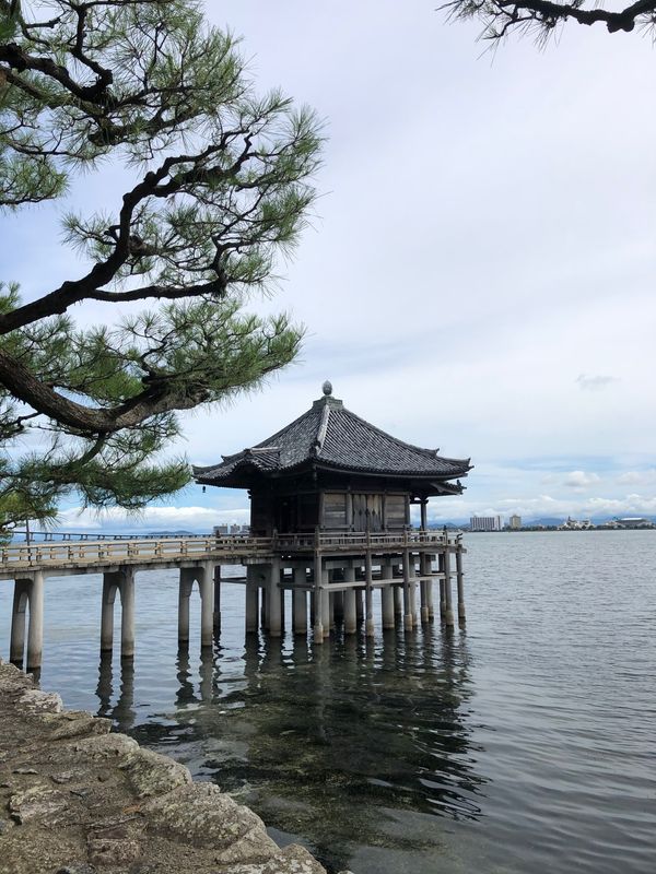 日本・滋賀県「比叡山延暦寺 おごと温泉」の写真：浮見堂