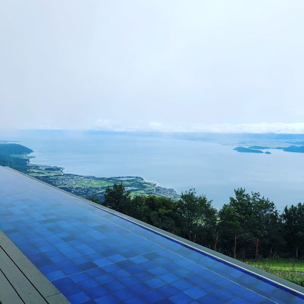 日本・滋賀県「比叡山延暦寺 おごと温泉」の写真：びわ湖テラス