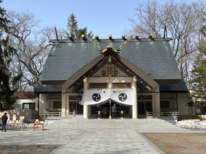 帯広観光
帯広神社、白樺並木、北の屋台、十勝川温泉