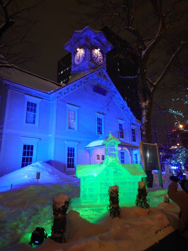 日本・北海道「札幌雪まつり」の写真：夜の時計台はキレイ✨