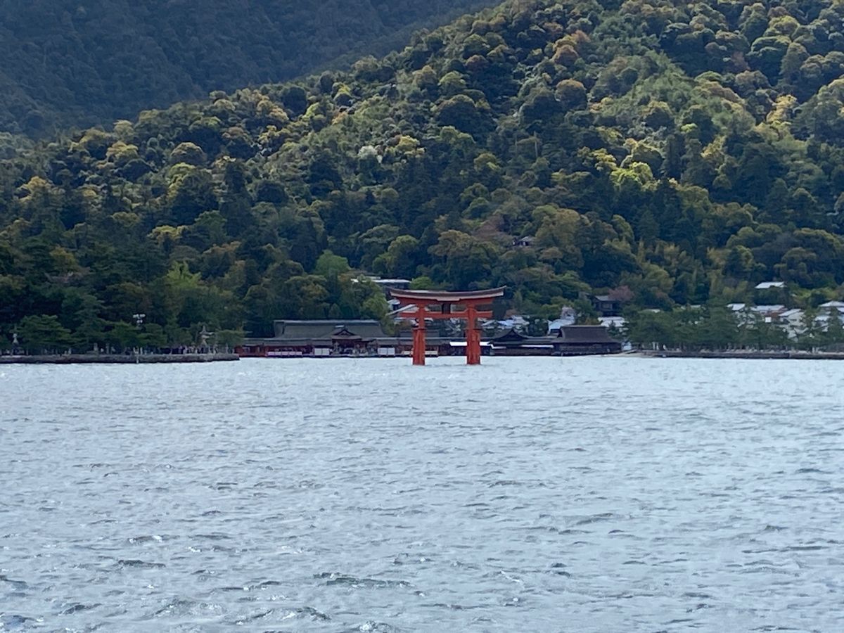 ずっと続けてる教科書に載っているものを直接見る旅。
今回は厳島神社。
前回...