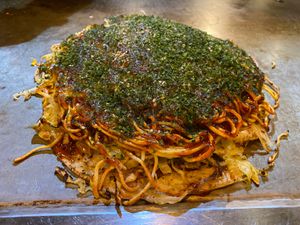 晩御飯は広島のお好み焼き。
お好み焼きビールも素敵な言葉。