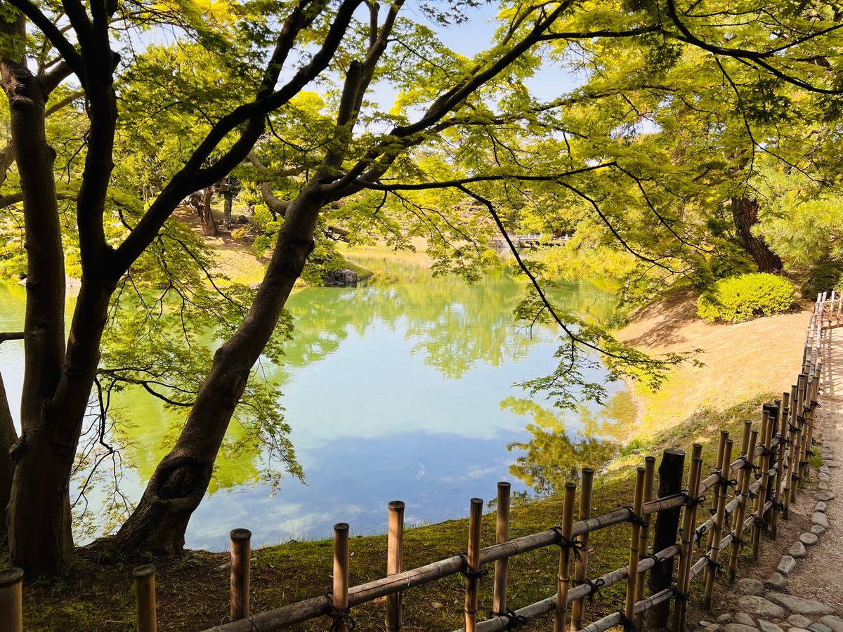 栗林公園と高松港