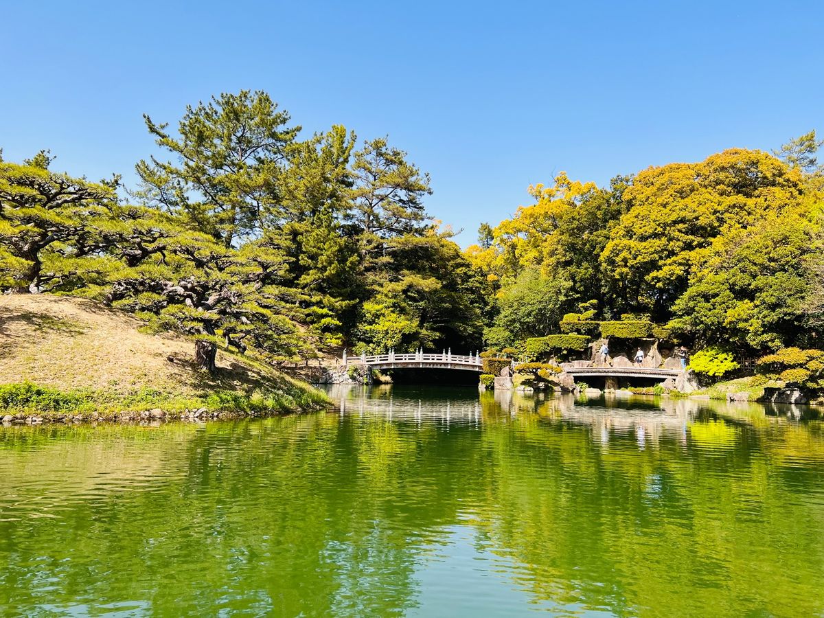 栗林公園と高松港