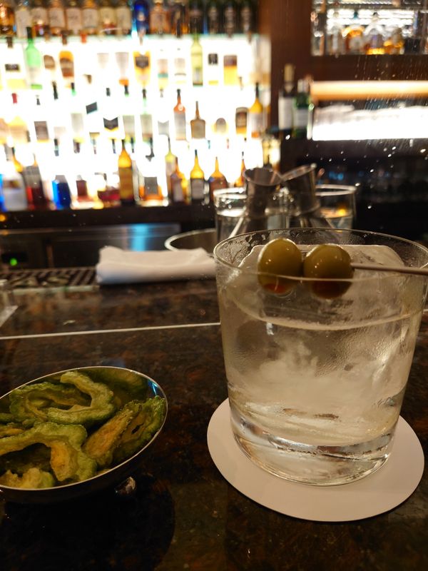 日本・沖縄県「沖縄本島旅行 in 那覇」の写真：BARでひとりしっぽりと。