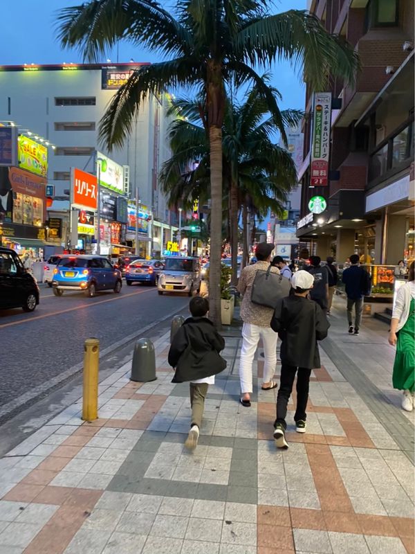 日本・沖縄県「沖縄本島旅行 in 那覇」の写真：国際通りにはたぶんうまい店ないかもw