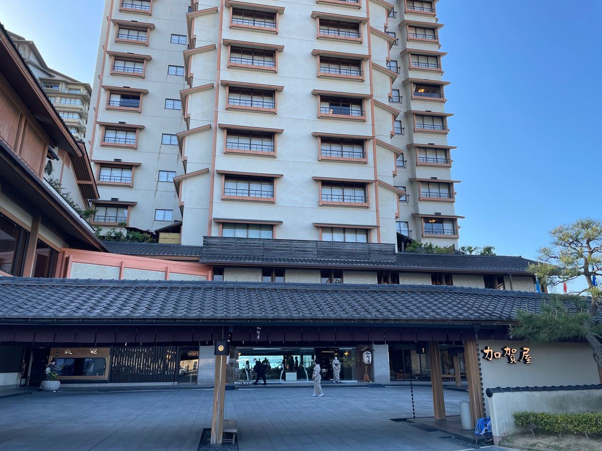 GWに家族で金沢・能登半島に旅行。今回の宿は和倉温泉の加賀屋。日本を代表す...