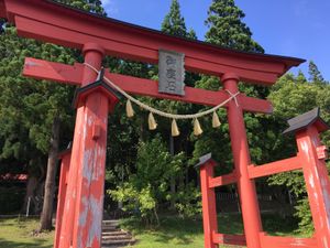 御座石神社