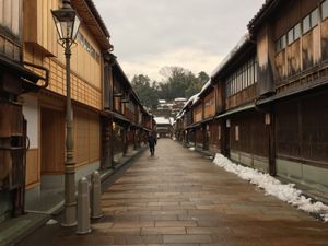 ひがし茶屋