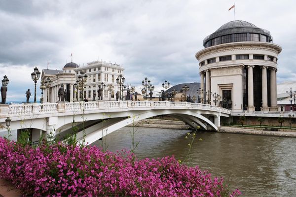 マケドニア共和国・Ohrid「バルカン半島旅行」の写真：スコピエを流れる川