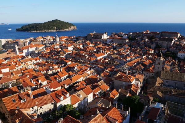 マケドニア共和国・Ohrid「バルカン半島旅行」の写真：ドゥブロヴニクの街並み