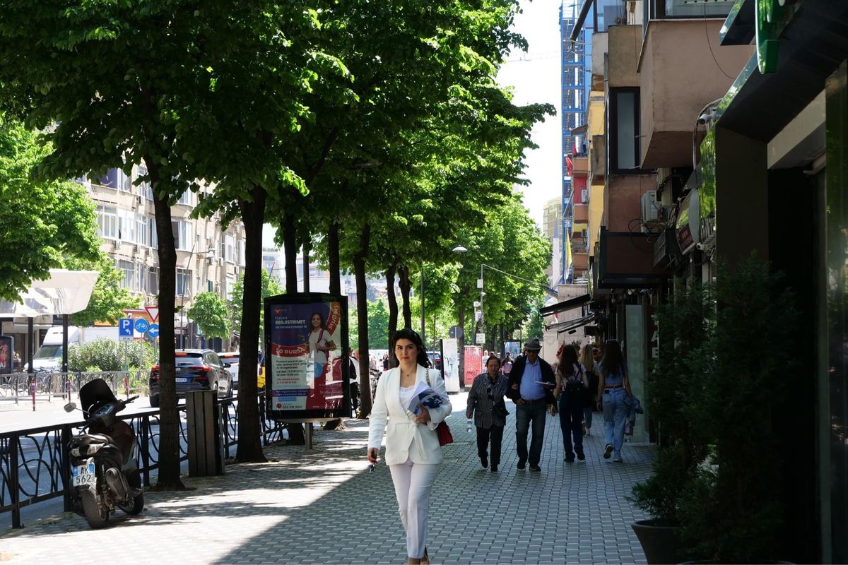 ティラナの街並み