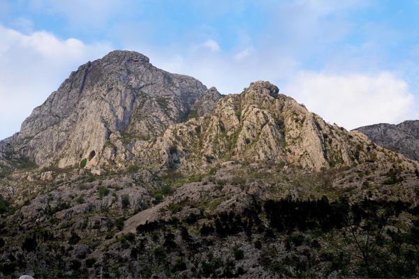 マケドニア共和国・Ohrid「バルカン半島旅行」の写真：コトルの山